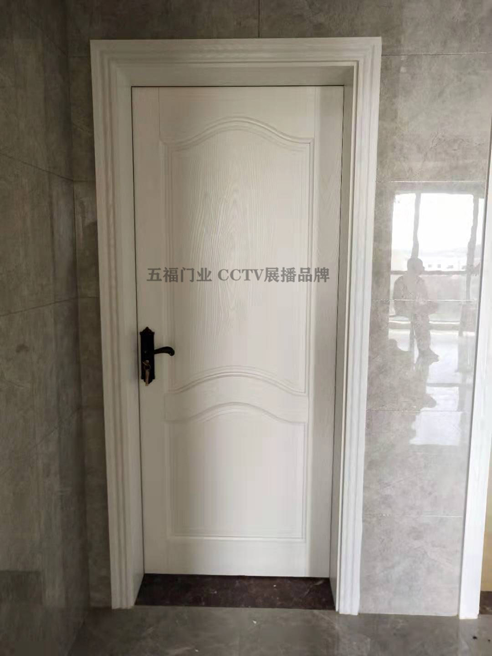 烤漆原木门白色
